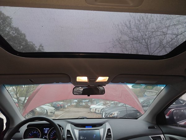 Hyundai Elantra 2015, 84500 км, за 6337 USD - фото 21