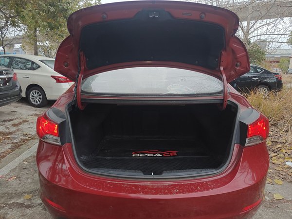 Hyundai Elantra 2015, 84500 км, за 6337 USD - фото 22