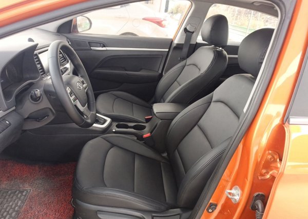 Hyundai Elantra 2016, 138500 км, за 5926 USD - фото 9