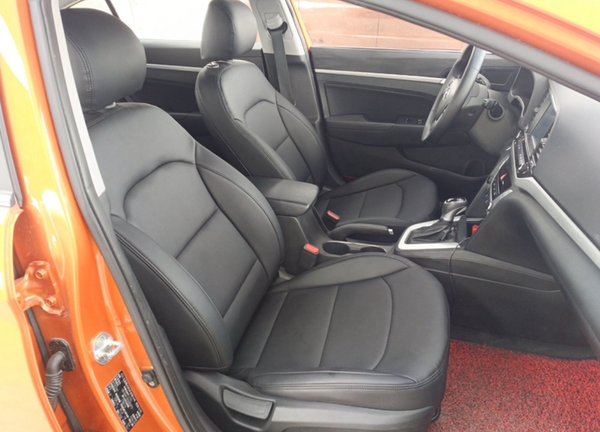 Hyundai Elantra 2016, 138500 км, за 5926 USD - фото 11