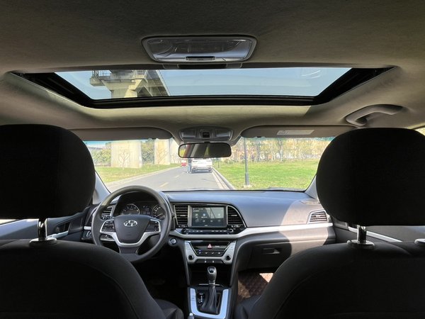 Hyundai Elantra 2016, 110900 км, за 7207 USD - фото 16