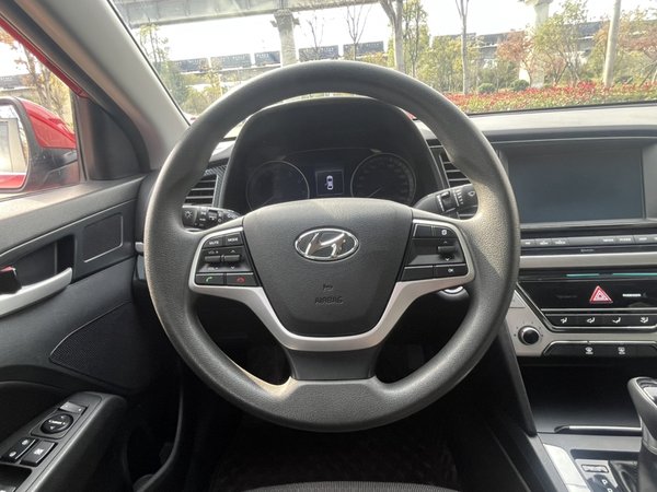 Hyundai Elantra 2016, 110900 км, за 7207 USD - фото 11