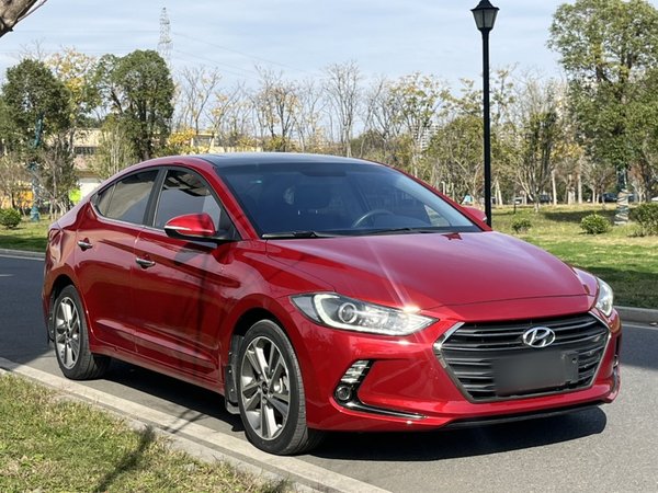 Hyundai Elantra 2016, 110900 км, за 7207 USD