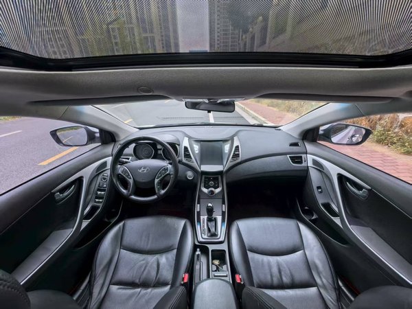 Hyundai Elantra 2016, 128300 км, за 6195 USD - фото 15