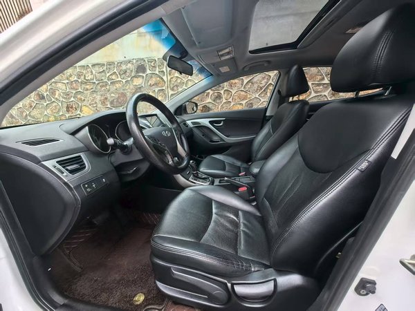 Hyundai Elantra 2016, 128300 км, за 6195 USD - фото 16