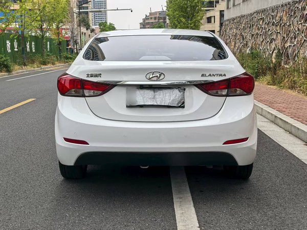 Hyundai Elantra 2016, 128300 км, за 6195 USD - фото 11