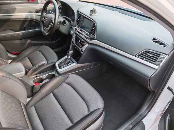 Hyundai Elantra 2016, 72100 км, за 8576 USD - фото 30