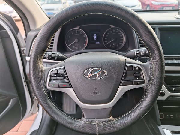 Hyundai Elantra 2016, 72100 км, за 8576 USD - фото 14