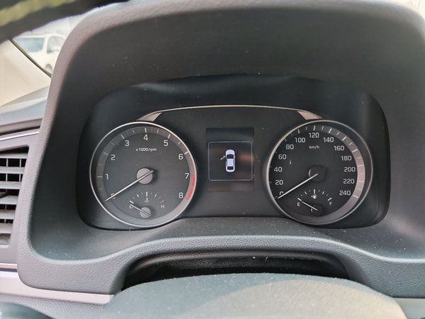 Hyundai Elantra 2016, 72100 км, за 8576 USD - фото 29