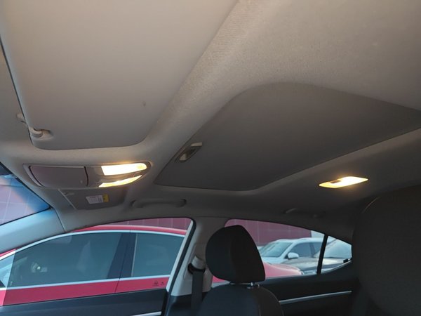 Hyundai Elantra 2016, 72100 км, за 8576 USD - фото 19