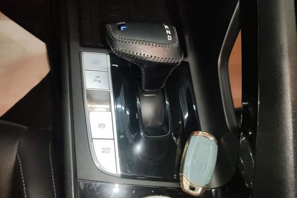 Hyundai Elantra 2021, 31000 км, за 10172 USD - фото 7