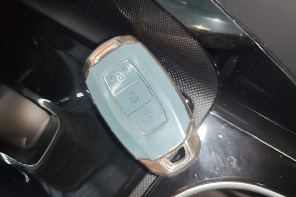 Hyundai Elantra 2021, 31000 км, за 10172 USD - фото 14