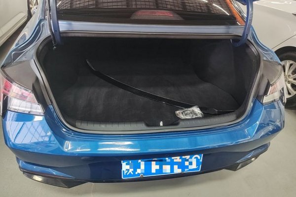 Hyundai Elantra 2021, 31000 км, за 10172 USD - фото 12