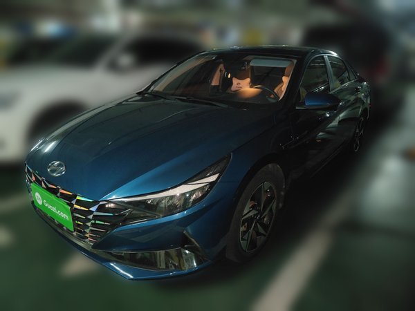 Hyundai Elantra · 2021 год
