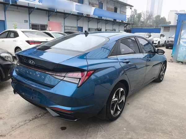 Hyundai Elantra 2021, 39100 км, за 10752 USD - фото 6