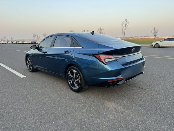 Hyundai Elantra 2021, 73300 км, за 10239 USD - фото 11