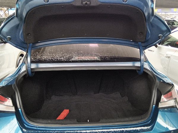 Hyundai Elantra 2021, 73300 км, за 10239 USD - фото 22