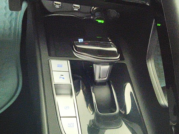 Hyundai Elantra 2021, 73300 км, за 10239 USD - фото 19