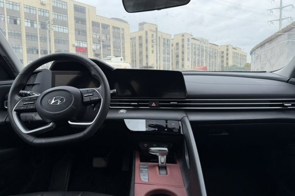 Hyundai Elantra 2021, 20900 км, за 9481 USD - фото 12