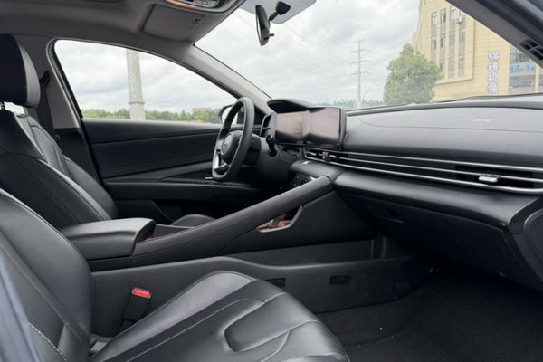 Hyundai Elantra 2021, 20900 км, за 9481 USD - фото 15