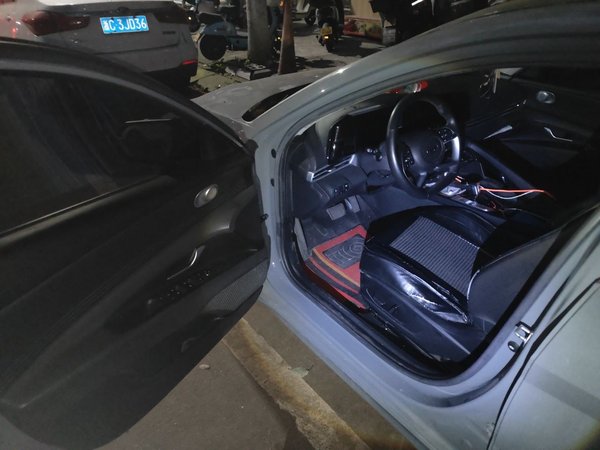 Hyundai Elantra 2021, 29900 км, за 10699 USD - фото 17