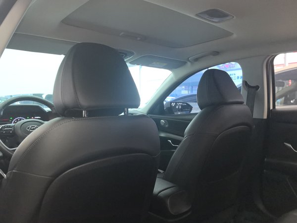 Hyundai Elantra 2021, 23900 км, за 11980 USD - фото 17