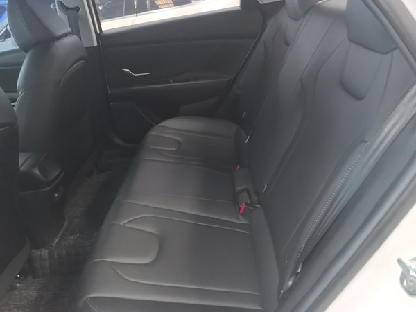 Hyundai Elantra 2021, 23900 км, за 11980 USD - фото 22