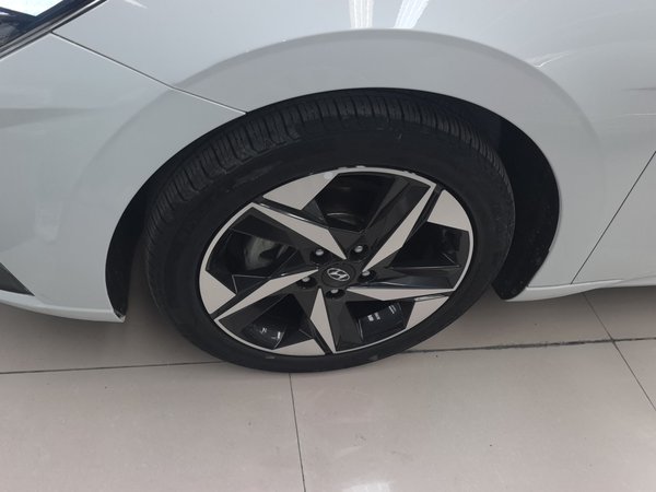 Hyundai Elantra 2021, 23900 км, за 11980 USD - фото 9