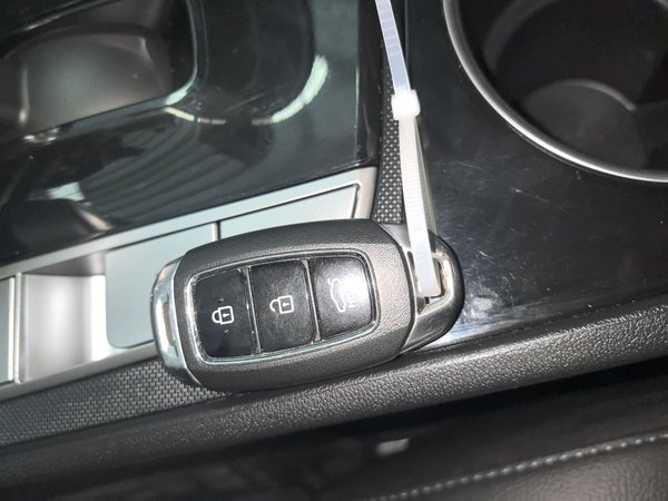 Hyundai Elantra 2021, 23900 км, за 11980 USD - фото 19