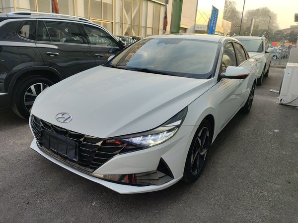 Hyundai Elantra 2021 1.5L CVT LUX Prestige Edition