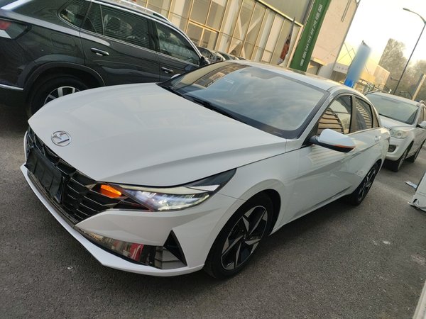 Hyundai Elantra 2021, 43000 км, за 10502 USD