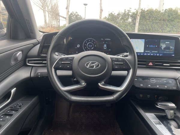 Hyundai Elantra 2021, 43300 км, за 10108 USD - фото 20