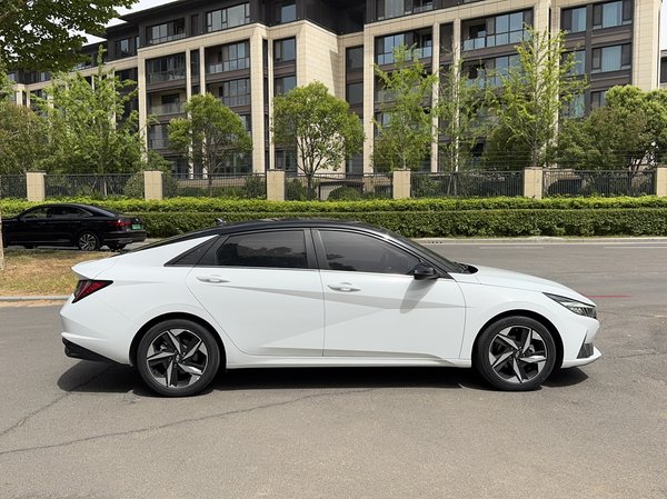 Hyundai Elantra 2021, 43300 км, за 10108 USD - фото 14