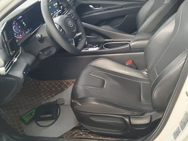 Hyundai Elantra 2021, 51600 км, за 9541 USD - фото 16