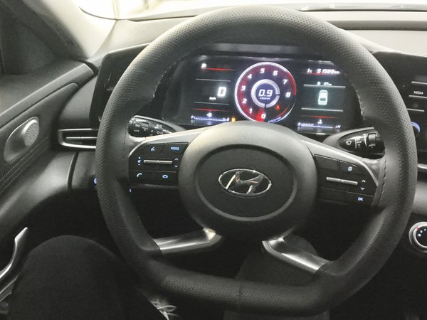 Hyundai Elantra 2021, 51600 км, за 9541 USD - фото 12