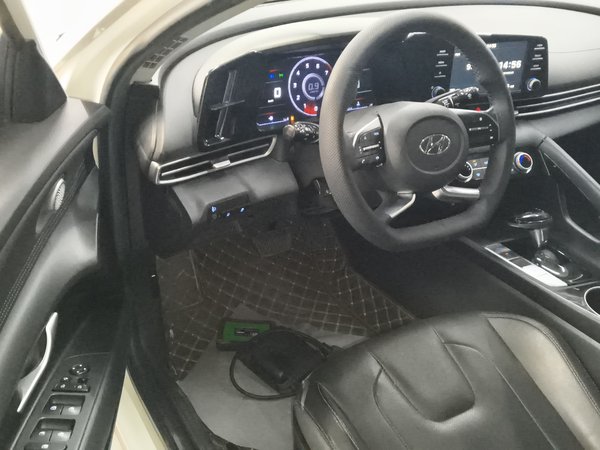 Hyundai Elantra 2021, 51600 км, за 9541 USD - фото 21