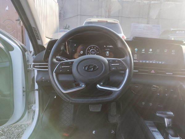 Hyundai Elantra 2021, 66500 км, за 10524 USD - фото 10