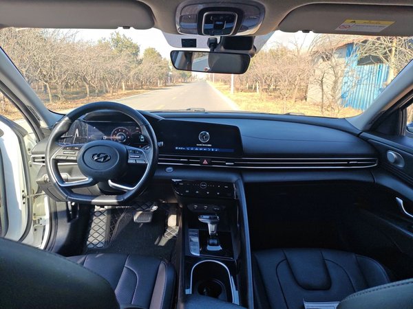 Hyundai Elantra 2021, 66500 км, за 10524 USD - фото 20