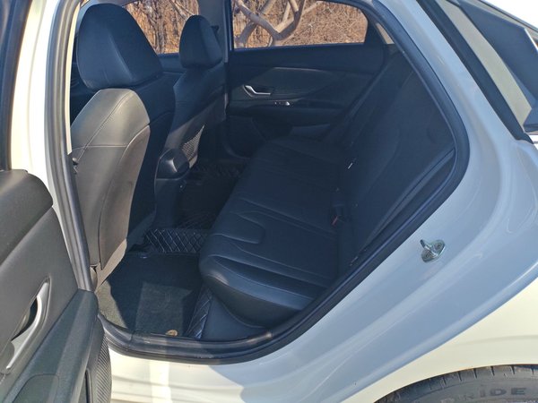 Hyundai Elantra 2021, 66500 км, за 10524 USD - фото 19