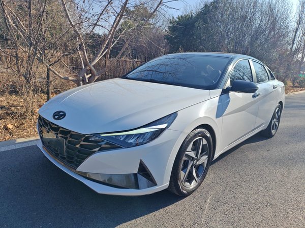 Hyundai Elantra 2021 1.5L CVT LUX Prestige Edition