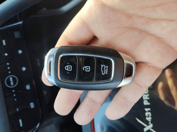 Hyundai Elantra 2021, 66500 км, за 10524 USD - фото 17