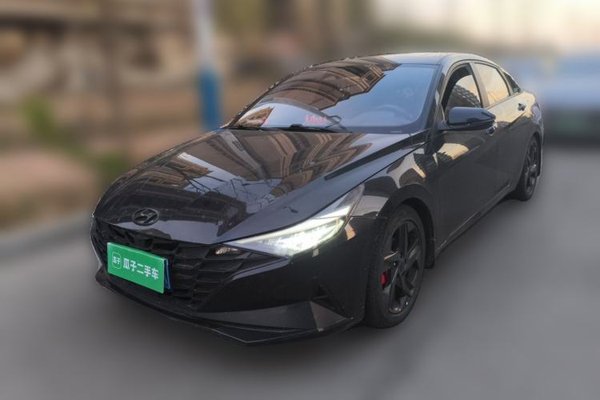 Hyundai Elantra · 2022 год