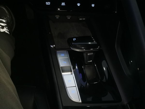 Hyundai Elantra 2022, 87000 км, за 10455 USD - фото 17