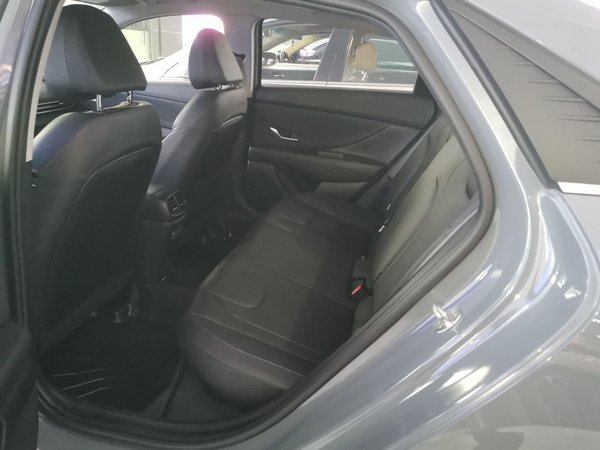 Hyundai Elantra 2022, 87000 км, за 10455 USD - фото 20