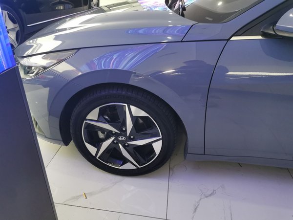 Hyundai Elantra 2022, 87000 км, за 10455 USD - фото 8