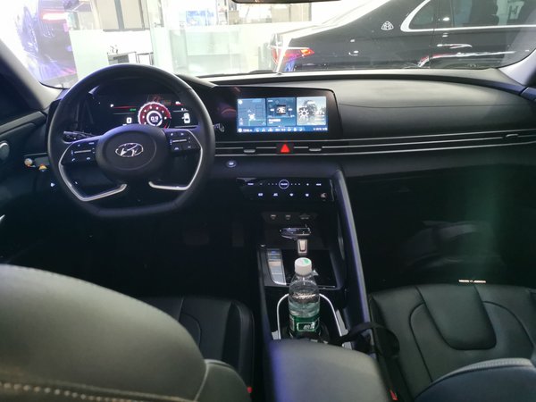 Hyundai Elantra 2022, 87000 км, за 10455 USD - фото 13