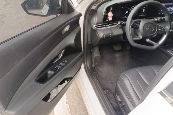 Hyundai Elantra 2022, за 13851 USD - фото 13