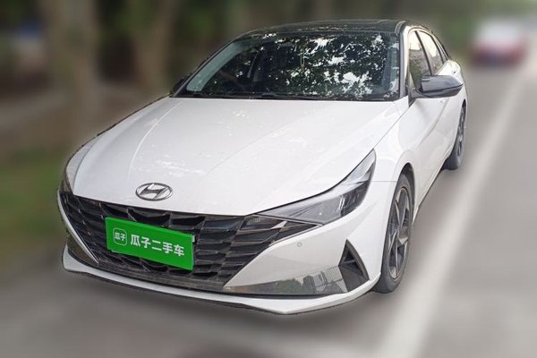 Hyundai Elantra · 2022 год
