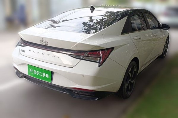 Hyundai Elantra 2022, за 13851 USD
