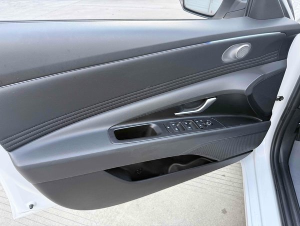 Hyundai Elantra 2022, 37000 км, за 11184 USD - фото 20